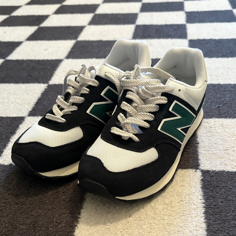 New Balance 574 Black Marsh Green